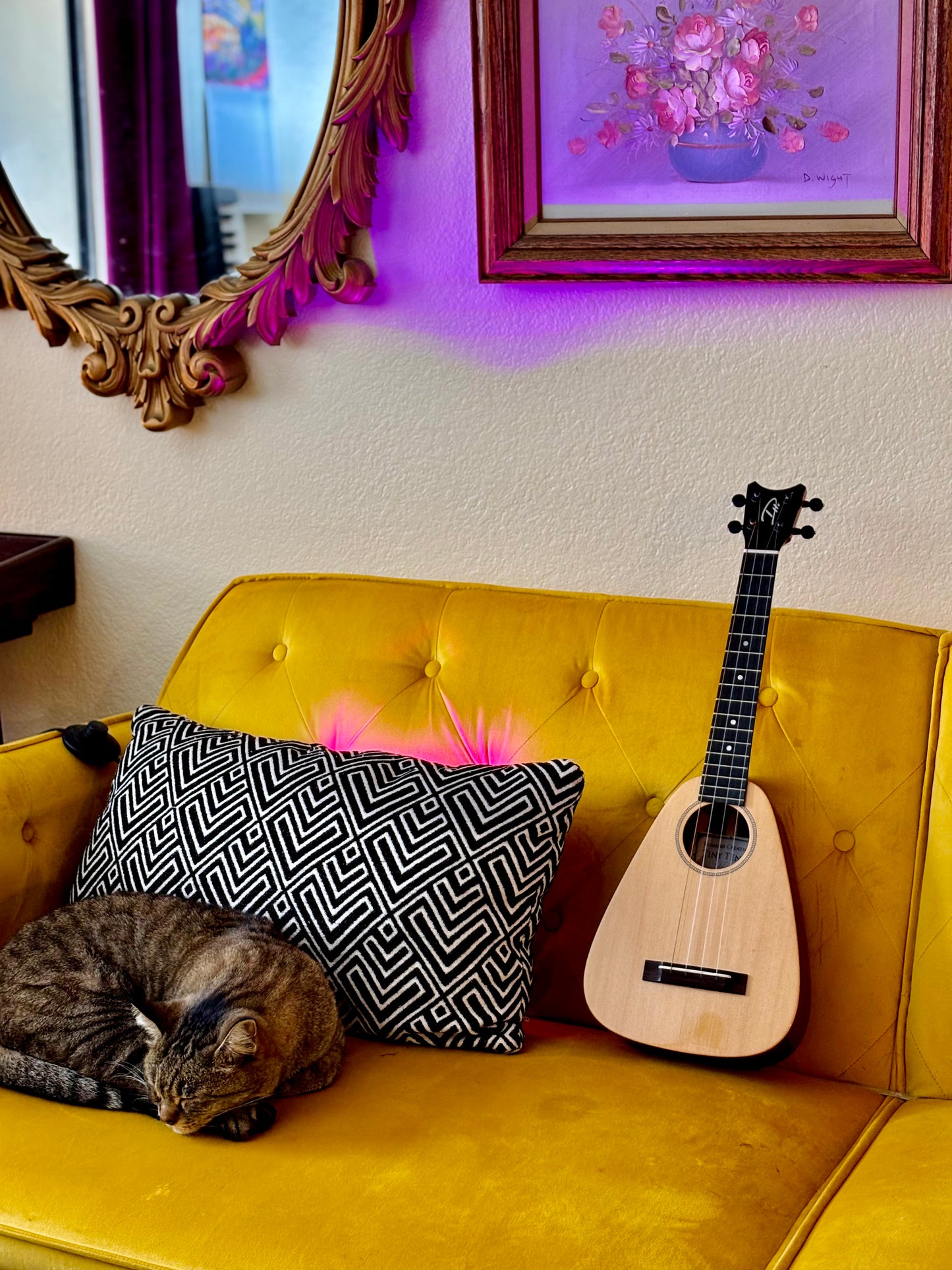 Romero Creations Daniel Ho Tiny Tenor Vibrante – Spruce/Rosewood Low G Ukulele Bundle (Gig Bag, Tuner, Capo + Free Shipping)