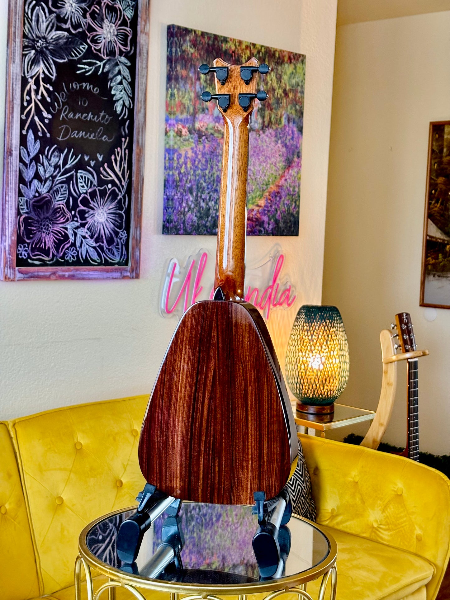 Romero Creations Daniel Ho Tiny Tenor Vibrante – Spruce/Rosewood Low G Ukulele Bundle (Gig Bag, Tuner, Capo + Free Shipping)