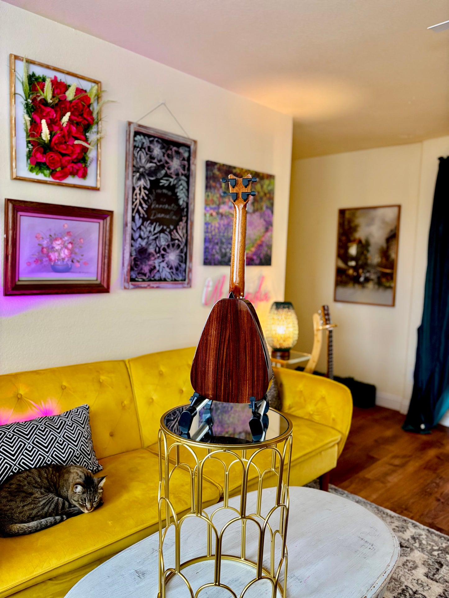 Romero Creations Daniel Ho Tiny Tenor Vibrante – Spruce/Rosewood Low G Ukulele Bundle (Gig Bag, Tuner, Capo + Free Shipping)