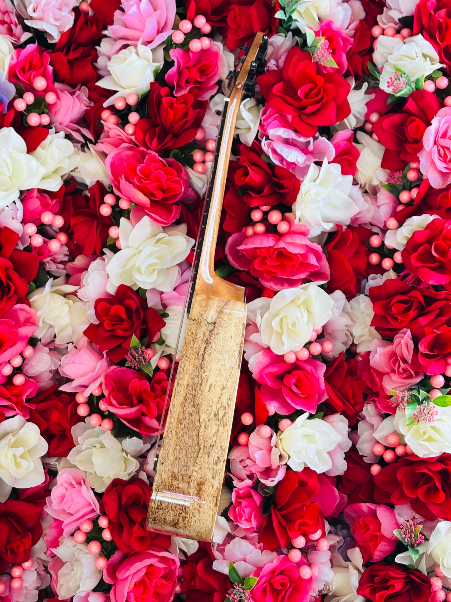 Romero Creations Mango Tiny Tenor Ukulele (Spalted Mango)