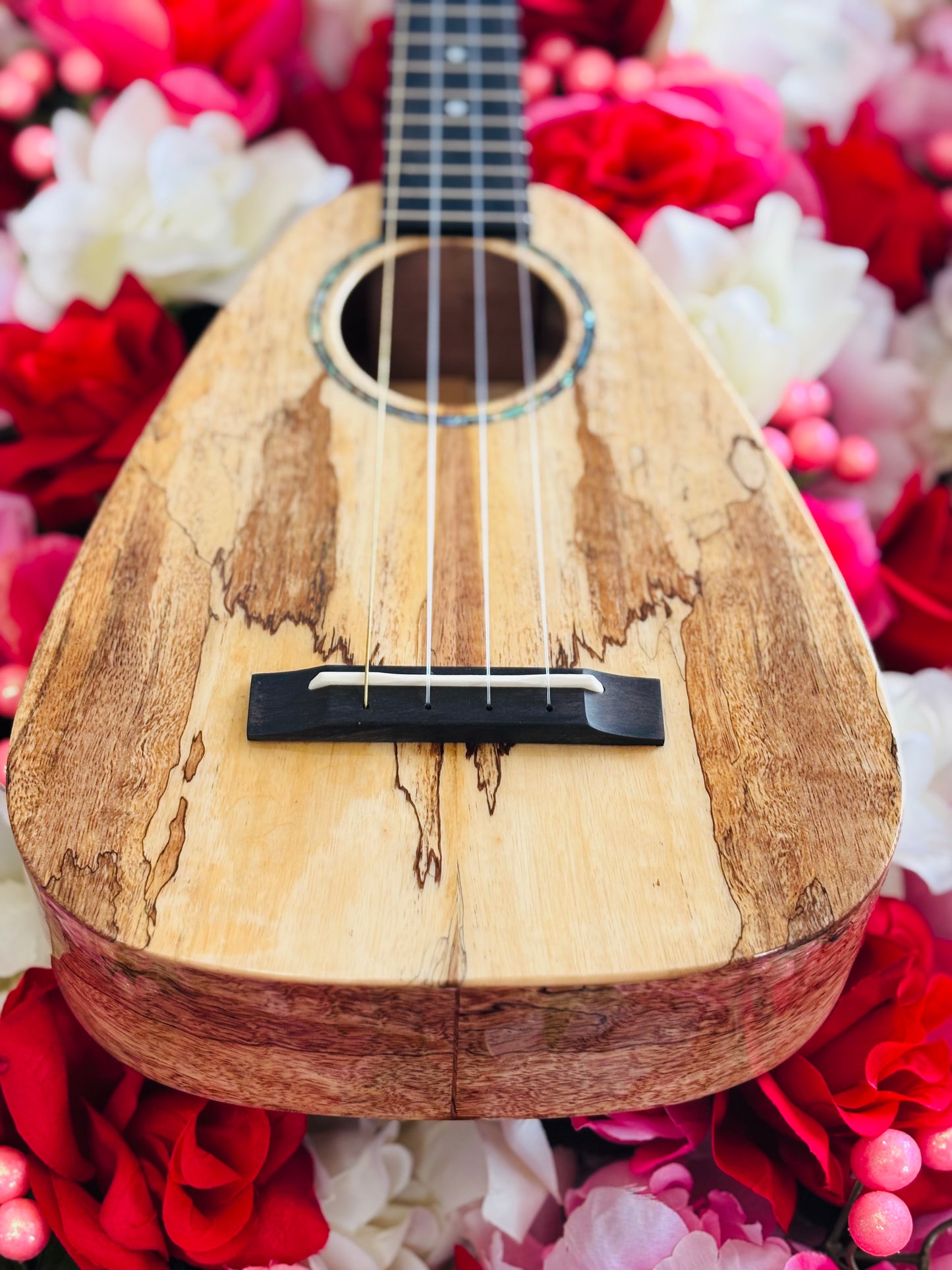 Romero Creations Mango Tiny Tenor Ukulele (Spalted Mango)